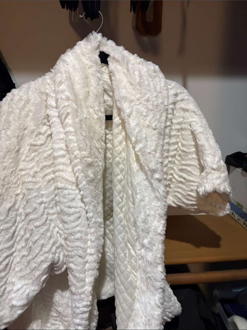 White Faux Fur Shawl Collar Jacket - Women like black jacket. Jolt size large - Picture 3 of 15